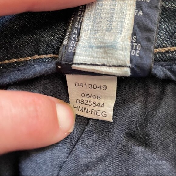 Tommy Hilfiger • Medium Rise Straight Leg Dark Wash Jeans - Picture 8 of 11